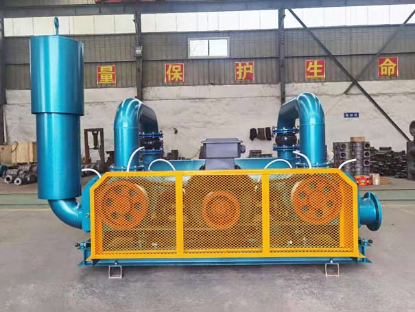 羅茨鼓風機工廠實拍圖 羅茨風機廠家發貨婁底三葉羅茨鼓風機XQSSR250型(圖1)